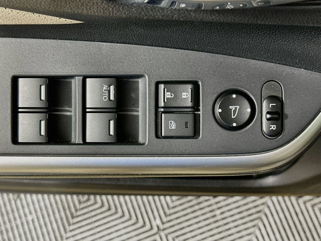 Used 2016 Honda CR-V EX-L image 20