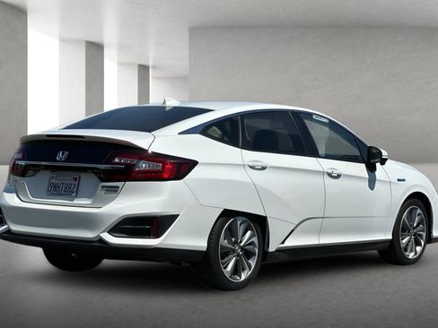 Used 2020 Honda Clarity Touring image 4