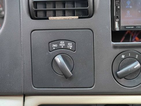 Used 2005 Ford F350 XLT AWD/4WD image 25