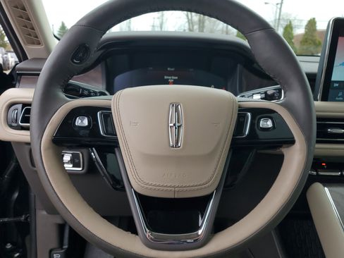 Used 2024 Lincoln Aviator Reserve w/ Equipment Group 201A image 14