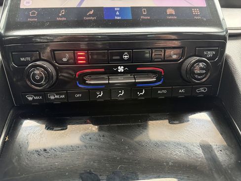 Used 2025 Ford Transit 350 XLT RWD image 26