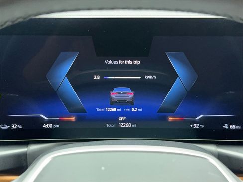 Used 2025 BMW i4 eDrive40 w/ Premium Package image 21