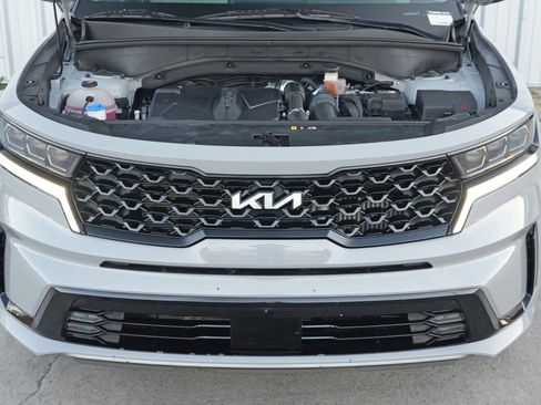 Used 2023 Kia Sorento SX image 7