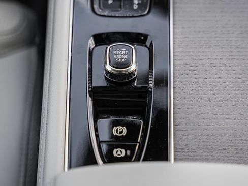 New 2026 Volvo XC90 B6 Ultra image 23