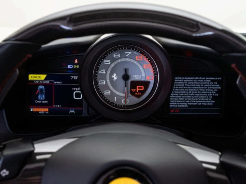 Certified 2022 Ferrari F8 Tributo RWD image 11