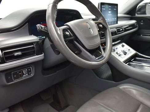 Used 2020 Lincoln Aviator Reserve w/ Class IV Trailer Tow Package image 12