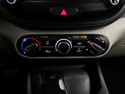 Used 2023 Kia Soul LX FWD image 24