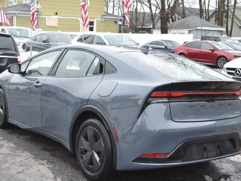 Used 2023 Toyota Prius LE image 7
