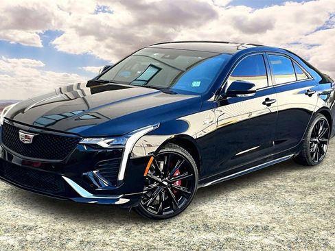 Certified 2022 Cadillac CT4 Sport w/ LPO, ONYX Package image 3