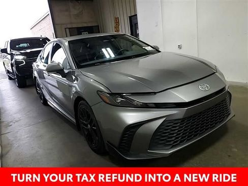 Used 2025 Toyota Camry SE image 22