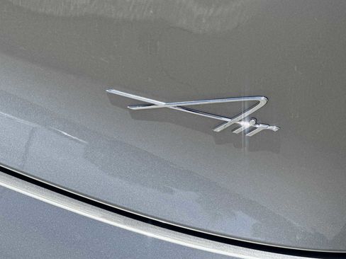 Used 2024 Lucid Air Pure RWD image 11