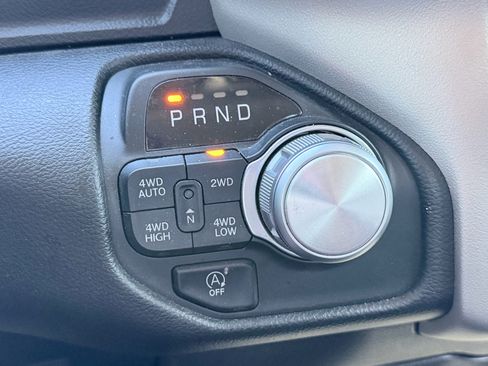 Used 2020 RAM 1500 Laramie AWD/4WD image 17
