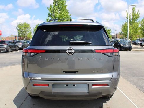 New 2026 Nissan Pathfinder SL AWD/4WD image 4