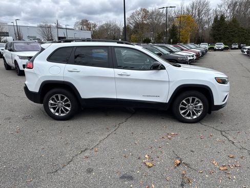 Used 2022 Jeep Cherokee Latitude Lux image 7