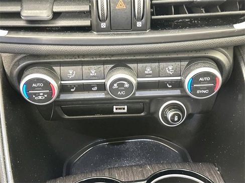 Used 2022 Alfa Romeo Giulia Ti image 14