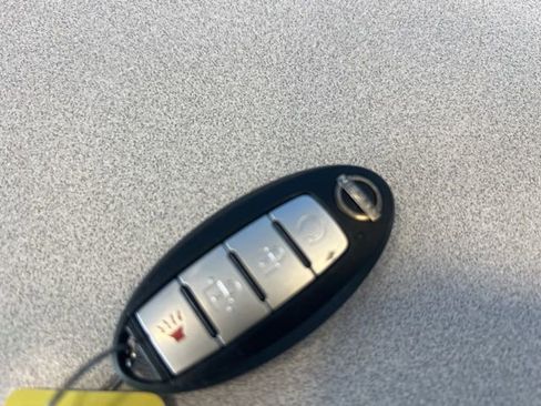 Used 2023 Nissan Murano SV image 34