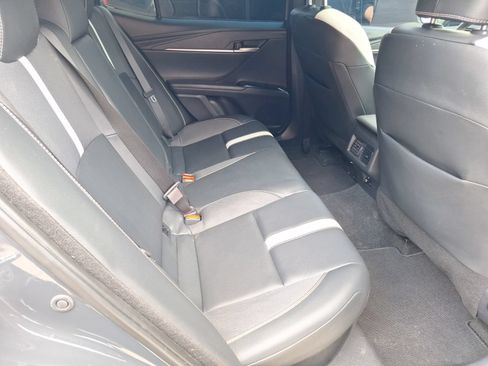 Used 2025 Toyota Camry SE w/ Convenience Package FWD image 31