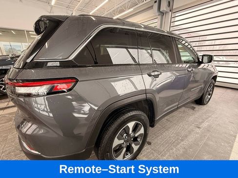 Used 2022 Jeep Grand Cherokee Limited 4xe image 6