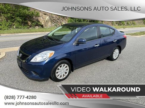Used 2014 Nissan Versa SV FWD image 1