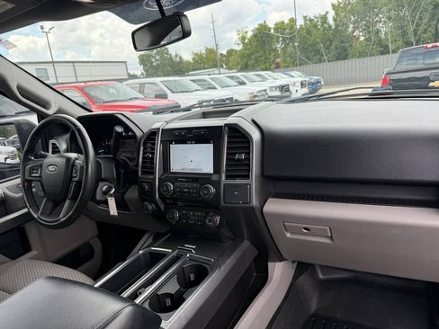 Used 2018 Ford F150 XLT w/ Equipment Group 302A Luxury AWD/4WD image 16