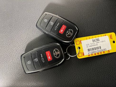 Used 2025 Toyota Camry LE FWD image 24