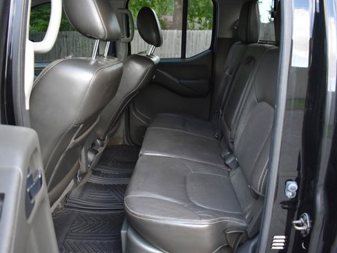 Used 2014 Nissan Frontier PRO-4X w/ Pro-4x Luxury Package AWD/4WD image 18