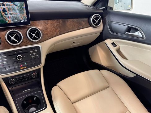 Used 2016 Mercedes-Benz GLA 250 image 22