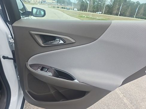 Used 2025 Chevrolet Malibu LT image 33