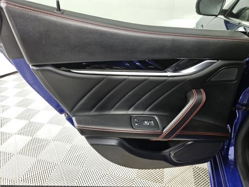 Used 2023 Maserati Ghibli Modena RWD image 37