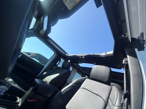 Used 2024 Jeep Wrangler High Altitude AWD/4WD image 7