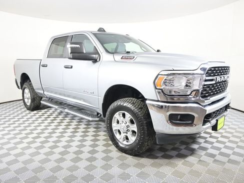 Used 2024 RAM 2500 Big Horn image 10