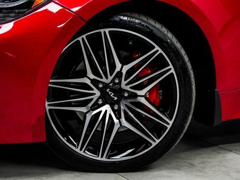 Used 2023 Kia Stinger GT2 RWD image 3