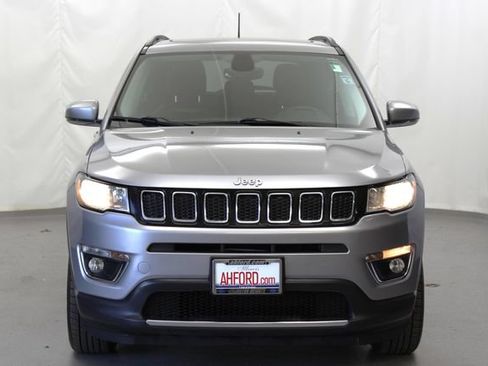 Used 2017 Jeep Compass Limited w/ Navigation Group AWD/4WD image 3