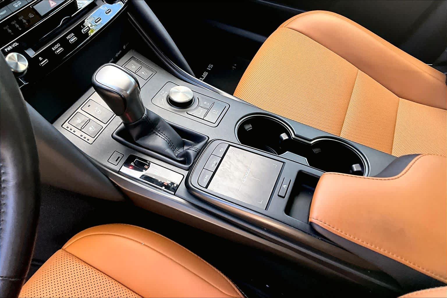Used 2023 Lexus IS 300 w/ Comfort Package RWD image 17