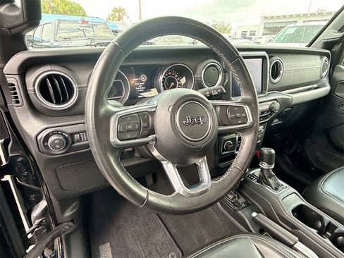 Used 2022 Jeep Gladiator Overland w/ Popular Equipment Package image 12