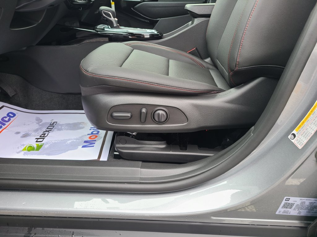 New 2026 Chevrolet Trax RS w/ Driver Confidence Package FWD image 22