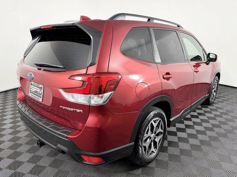 Used 2020 Subaru Forester Premium AWD/4WD image 8