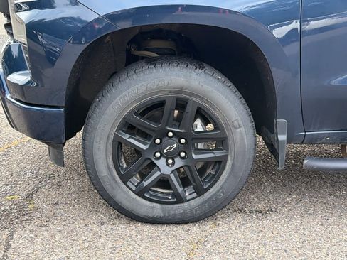 Used 2022 Chevrolet Silverado 1500 Custom image 9