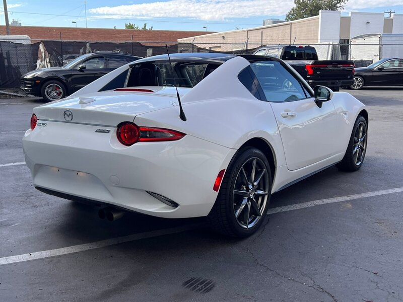 Used 2018 MAZDA MX-5 Miata RF Grand Touring RWD image 10