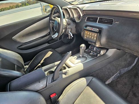Used 2010 Chevrolet Camaro LT RWD image 11