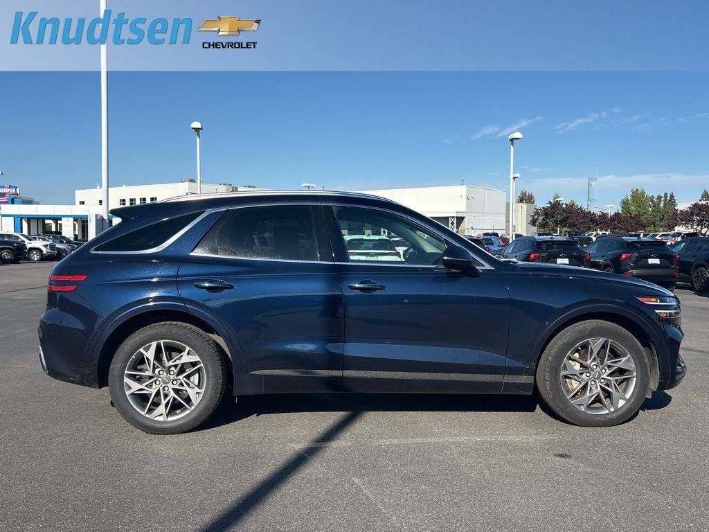 Used 2025 Genesis GV70 2.5T AWD/4WD image 8