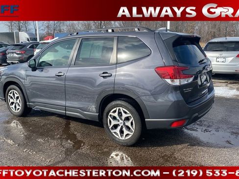 Used 2023 Subaru Forester Premium image 12