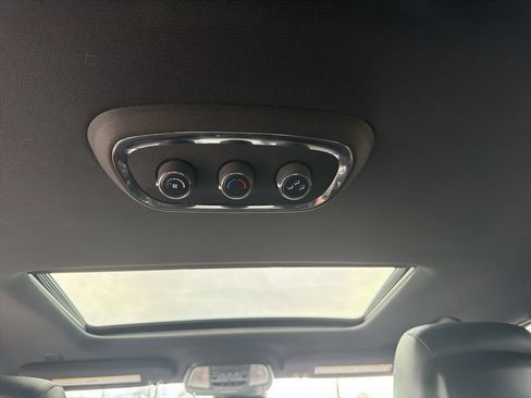 Used 2020 Dodge Durango R/T w/ Technology Group image 24