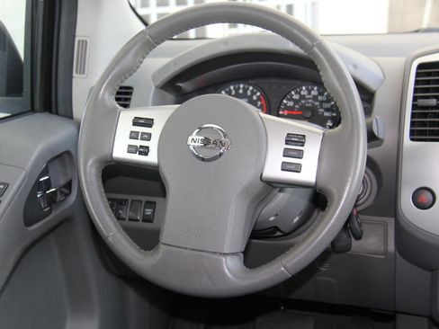 Used 2019 Nissan Frontier SV w/ Value Truck Package RWD image 11