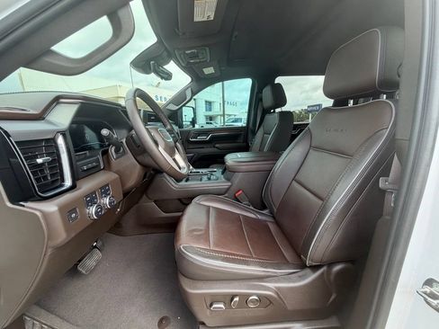 Used 2024 GMC Sierra 2500 Denali w/ Denali Reserve Package AWD/4WD image 16