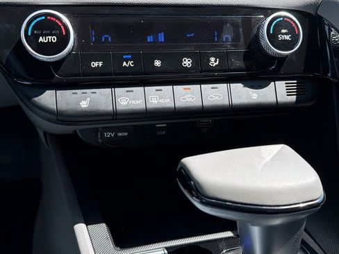 Certified 2023 Hyundai Elantra SEL w/ Convenience Package FWD image 24
