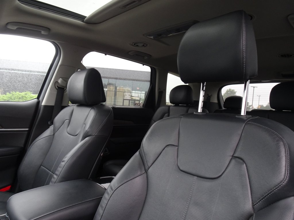 Used 2022 Kia Telluride EX w/ EX Premium Package FWD image 11