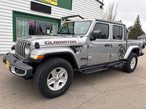 Used 2021 Jeep Gladiator Sport image 2