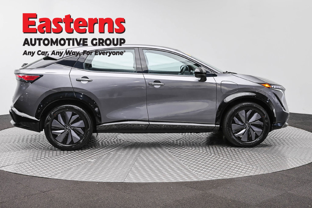 Used 2023 Nissan Ariya AWD image 5