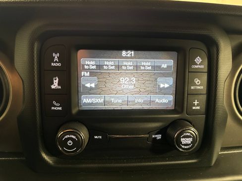 Used 2018 Jeep Wrangler Unlimited Sport S AWD/4WD image 20
